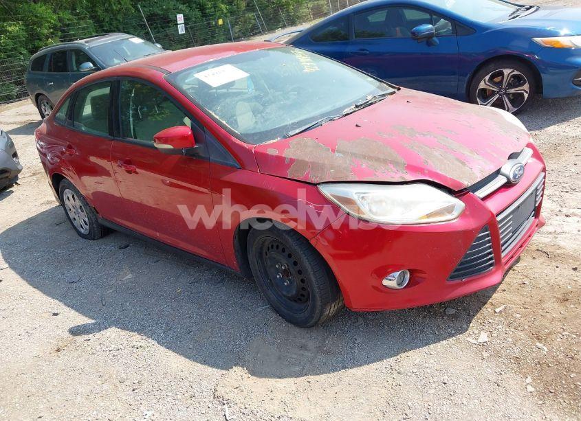 2012 Ford Focus SE (VIN 1FAHP3F24CL102709) main photo