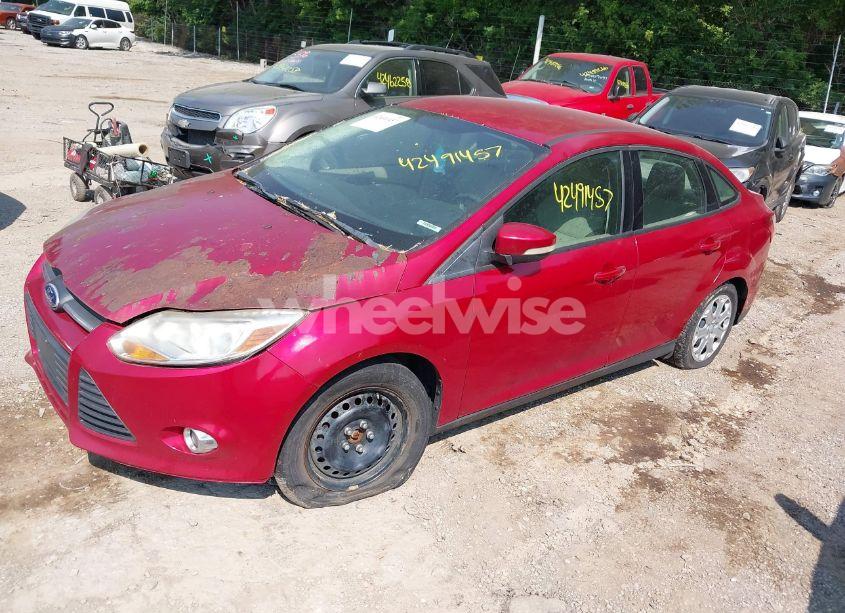 Photo 2 of 2012 Ford Focus SE (VIN 1FAHP3F24CL102709)