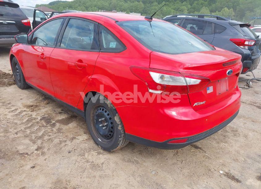 Photo 3 of 2012 Ford Focus SE (VIN 1FAHP3F24CL106632)