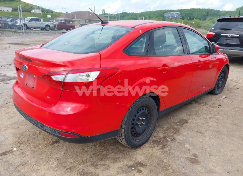 Photo 4 of 2012 Ford Focus SE (VIN 1FAHP3F24CL106632)
