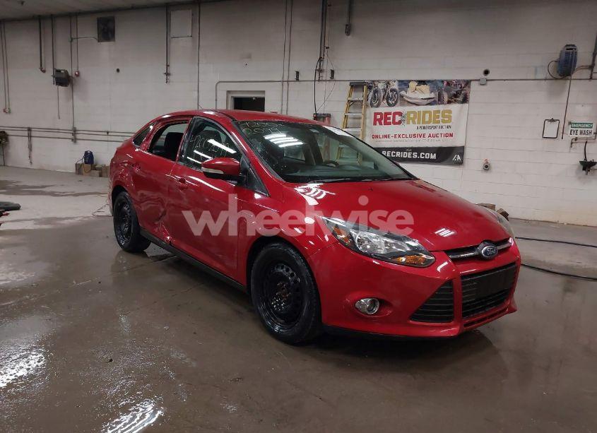 2012 Ford Focus SE (VIN 1FAHP3F24CL120272) main photo