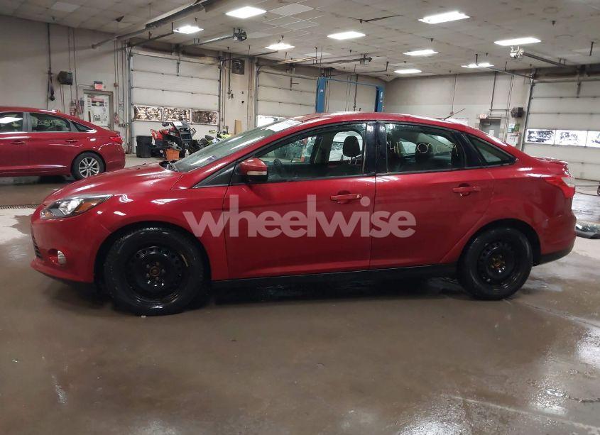 Photo 15 of 2012 Ford Focus SE (VIN 1FAHP3F24CL120272)