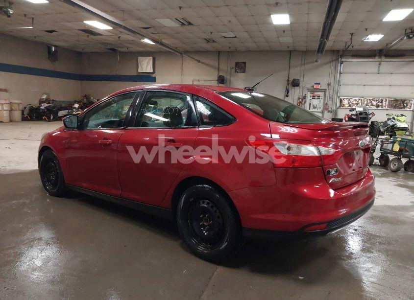 Photo 3 of 2012 Ford Focus SE (VIN 1FAHP3F24CL120272)