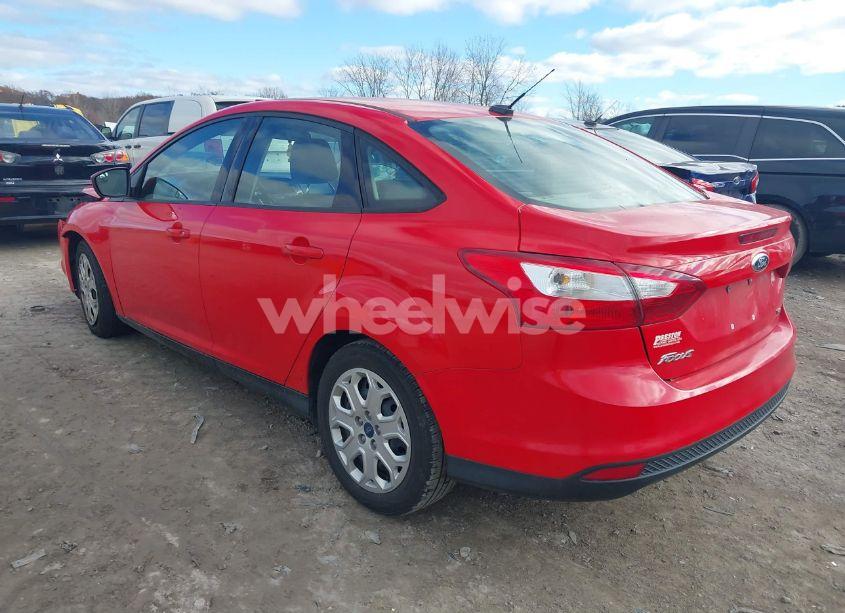 Photo 3 of 2012 Ford Focus SE (VIN 1FAHP3F24CL127903)
