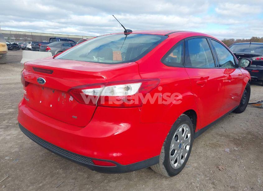 Photo 4 of 2012 Ford Focus SE (VIN 1FAHP3F24CL127903)
