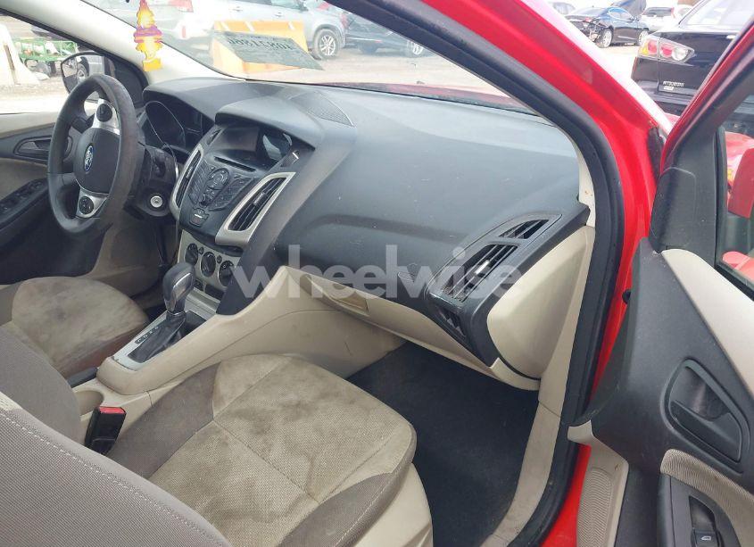 Photo 5 of 2012 Ford Focus SE (VIN 1FAHP3F24CL127903)