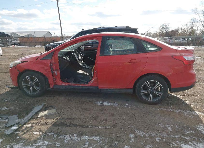 Photo 13 of 2012 Ford Focus SE (VIN 1FAHP3F24CL139257)