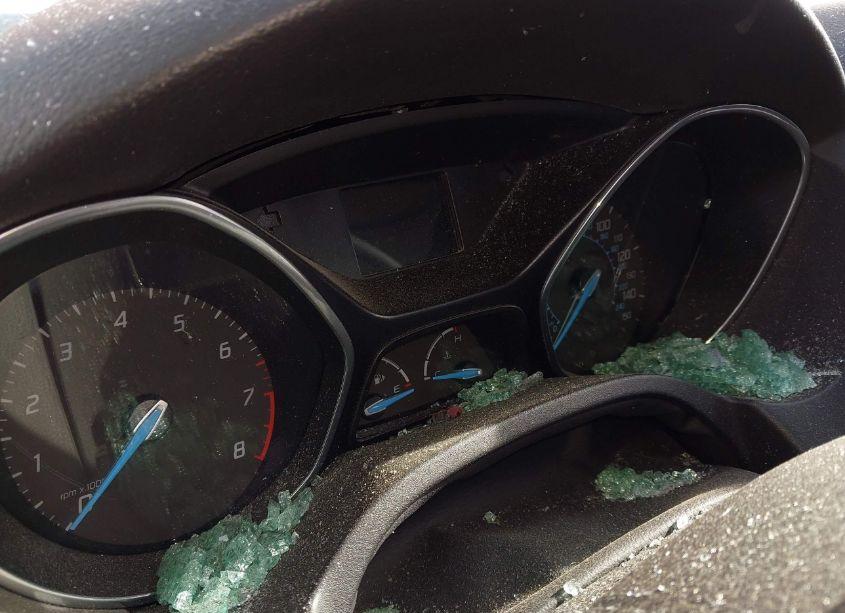 Photo 14 of 2012 Ford Focus SE (VIN 1FAHP3F24CL139257)