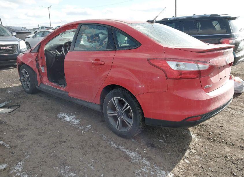 Photo 3 of 2012 Ford Focus SE (VIN 1FAHP3F24CL139257)