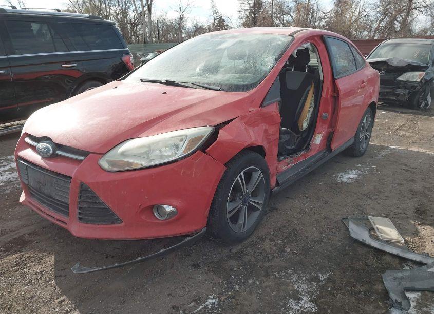 Photo 6 of 2012 Ford Focus SE (VIN 1FAHP3F24CL139257)