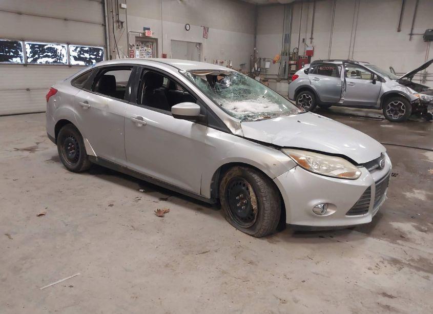 2012 Ford Focus SE (VIN 1FAHP3F24CL167978) main photo