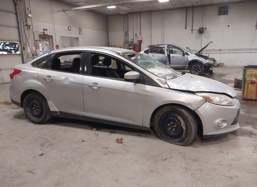Photo 14 of 2012 Ford Focus SE (VIN 1FAHP3F24CL167978)