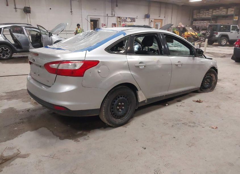 Photo 4 of 2012 Ford Focus SE (VIN 1FAHP3F24CL167978)