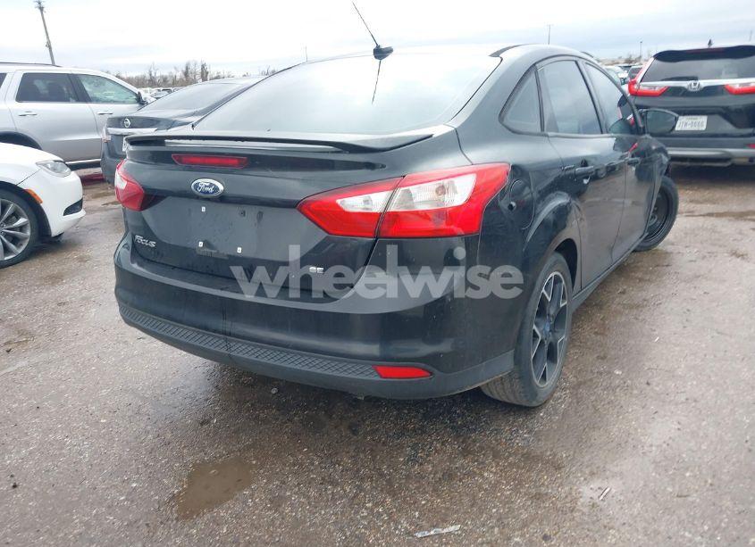 Photo 4 of 2012 Ford Focus SE (VIN 1FAHP3F24CL174400)