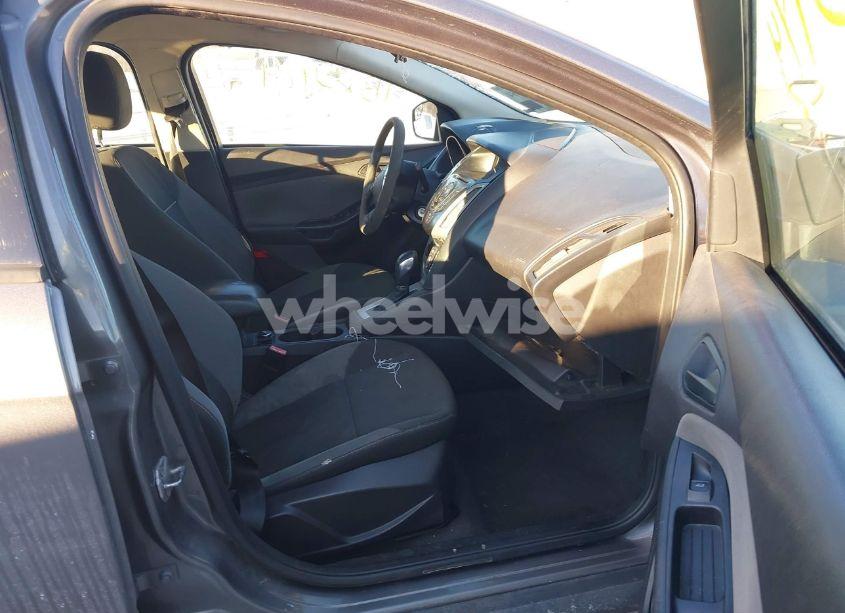 Photo 5 of 2012 Ford Focus (VIN 1FAHP3F24CL175496)