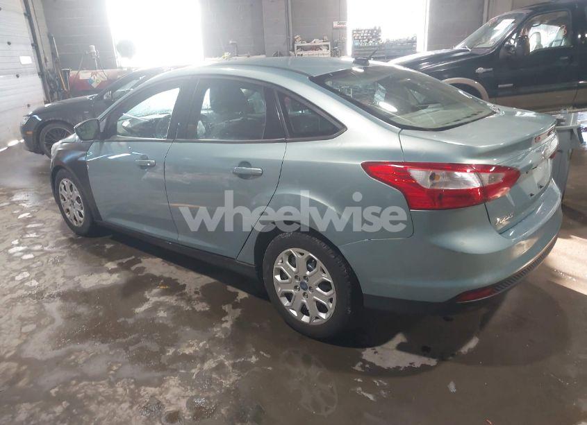 Photo 3 of 2012 Ford Focus SE (VIN 1FAHP3F24CL213129)