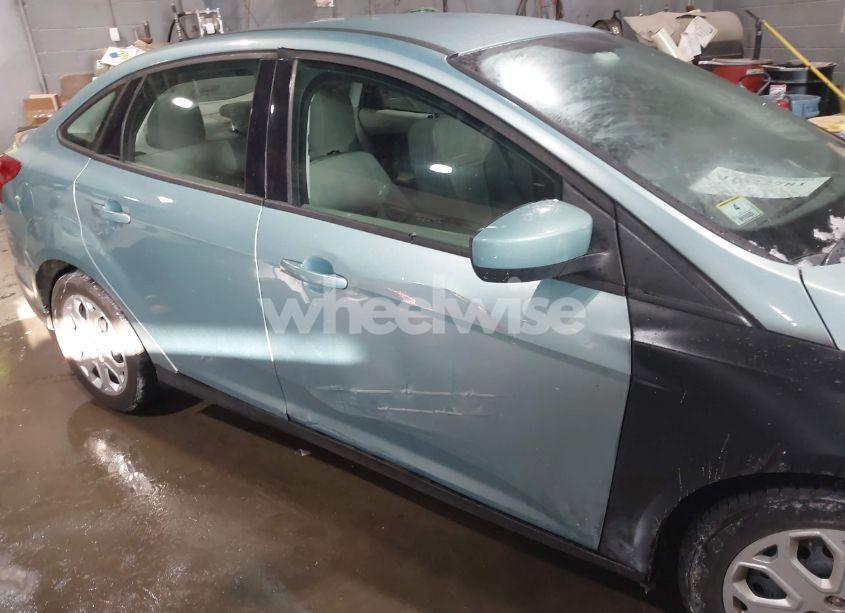 Photo 6 of 2012 Ford Focus SE (VIN 1FAHP3F24CL213129)