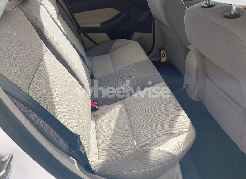 Photo 8 of 2012 Ford Focus SE (VIN 1FAHP3F24CL227645)