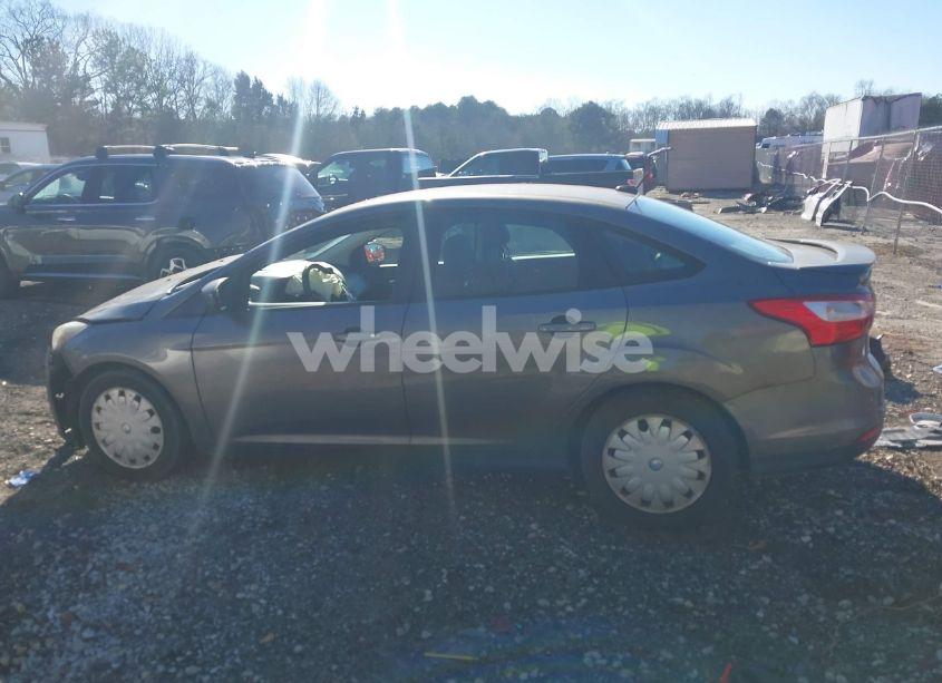 Photo 14 of 2012 Ford Focus SE (VIN 1FAHP3F24CL231078)