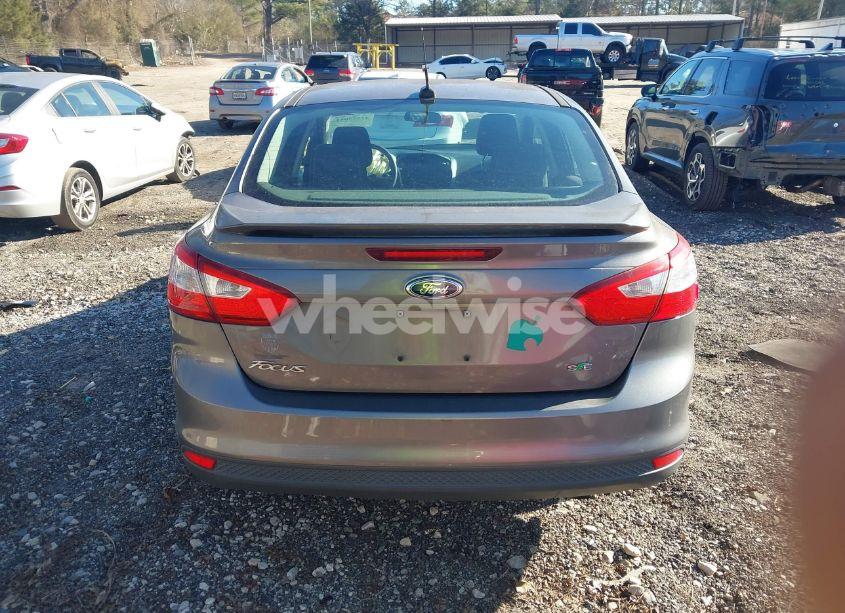 Photo 16 of 2012 Ford Focus SE (VIN 1FAHP3F24CL231078)