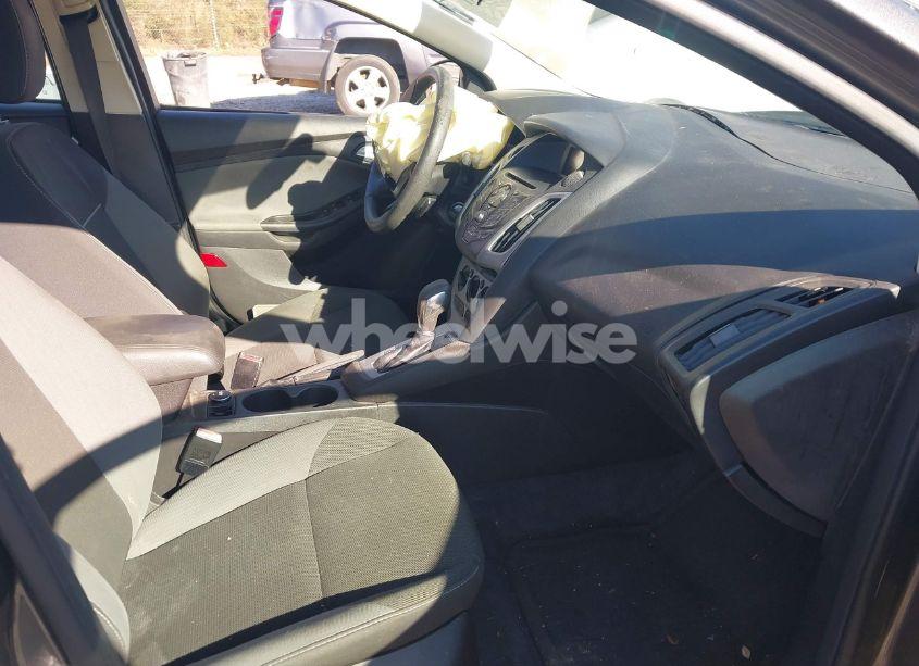 Photo 5 of 2012 Ford Focus SE (VIN 1FAHP3F24CL231078)