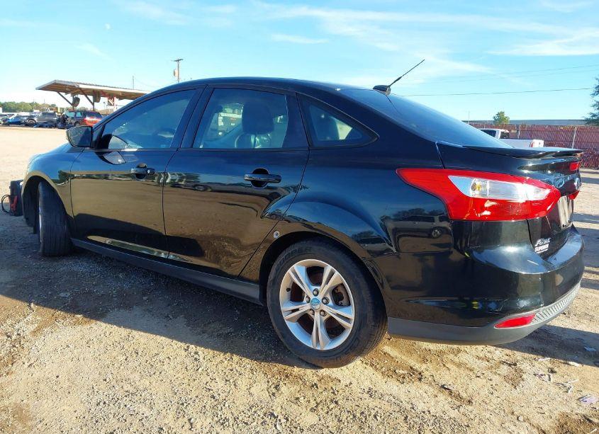 Photo 3 of 2012 Ford Focus SE (VIN 1FAHP3F24CL256160)