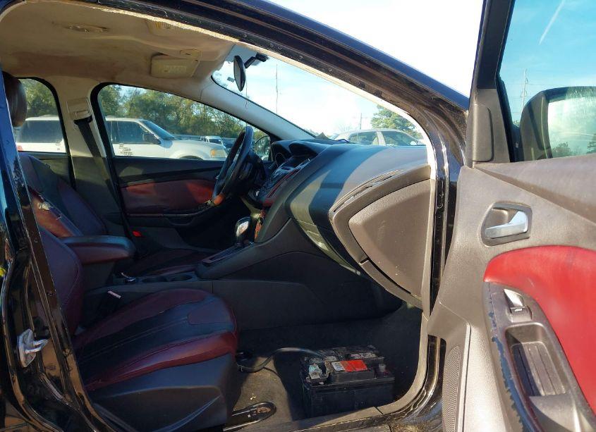 Photo 5 of 2012 Ford Focus SE (VIN 1FAHP3F24CL256160)