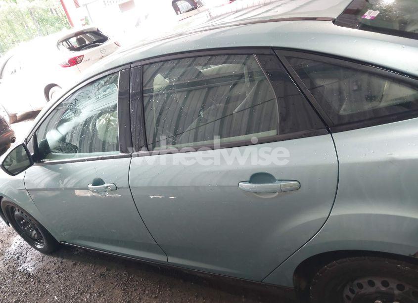 Photo 14 of 2012 Ford Focus SE (VIN 1FAHP3F24CL260001)