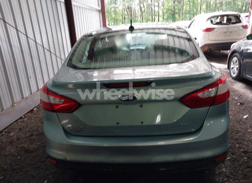 Photo 16 of 2012 Ford Focus SE (VIN 1FAHP3F24CL260001)