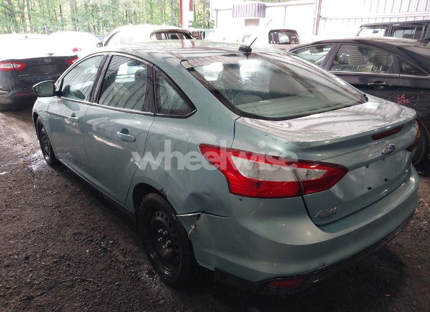 Photo 3 of 2012 Ford Focus SE (VIN 1FAHP3F24CL260001)