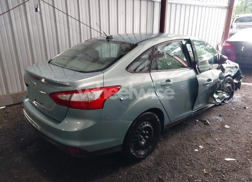 Photo 4 of 2012 Ford Focus SE (VIN 1FAHP3F24CL260001)