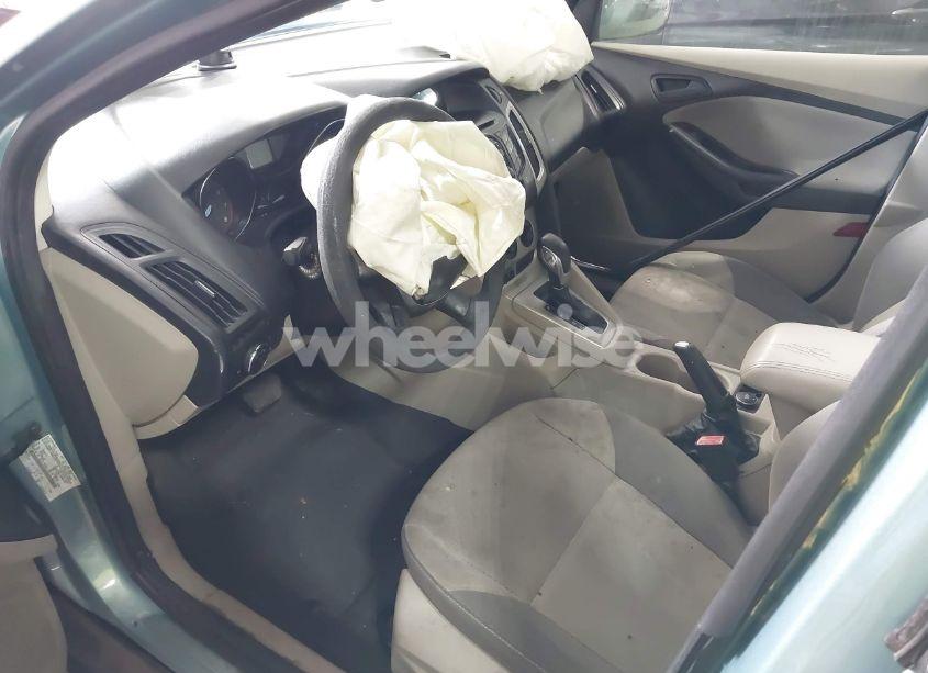 Photo 5 of 2012 Ford Focus SE (VIN 1FAHP3F24CL260001)