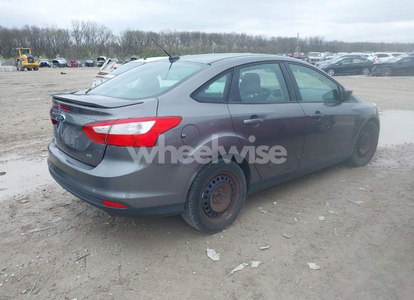 Photo 4 of 2012 Ford Focus SE (VIN 1FAHP3F24CL262315)