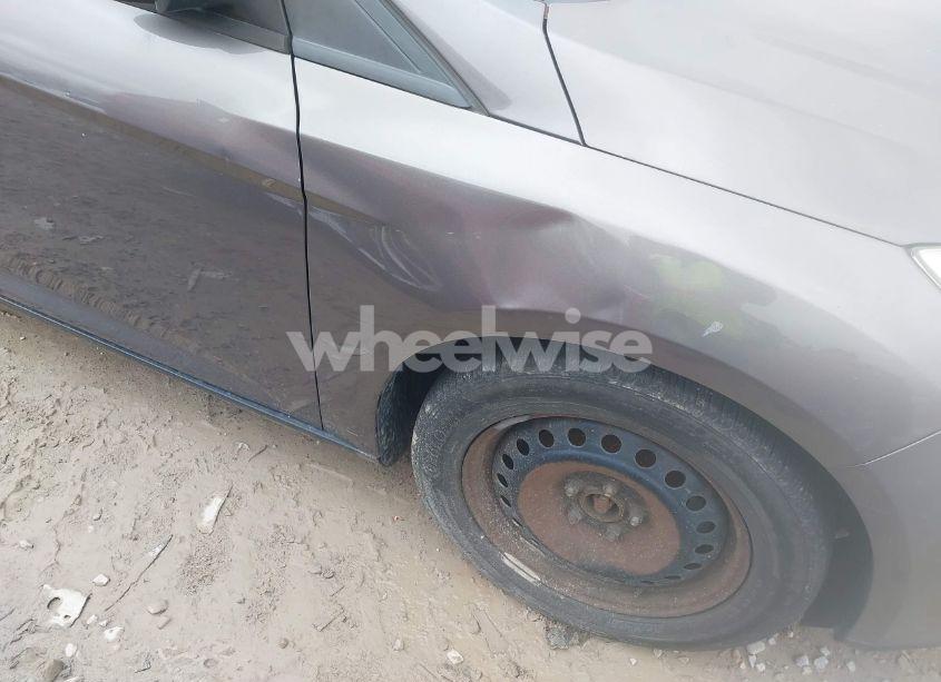 Photo 6 of 2012 Ford Focus SE (VIN 1FAHP3F24CL262315)