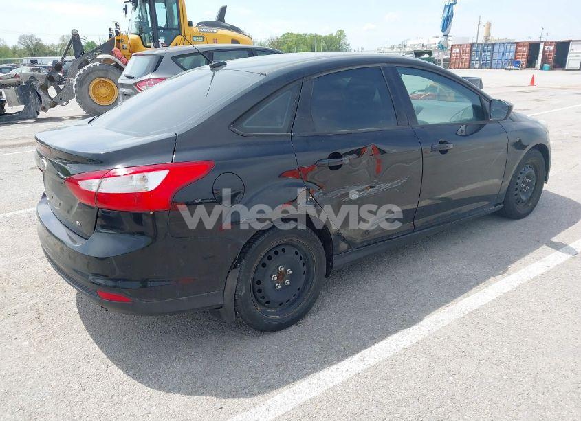 Photo 4 of 2012 Ford Focus SE (VIN 1FAHP3F24CL275128)