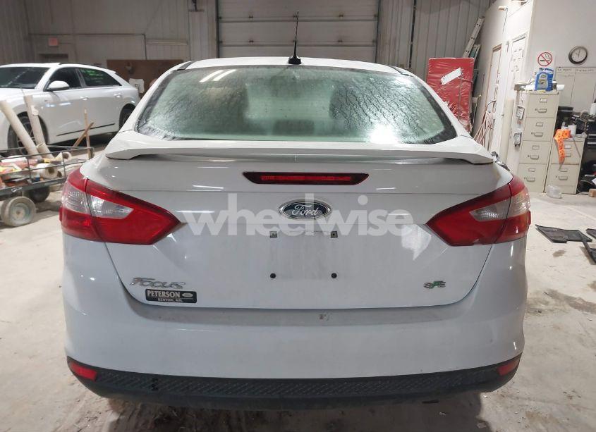 Photo 16 of 2012 Ford Focus SE (VIN 1FAHP3F24CL313957)
