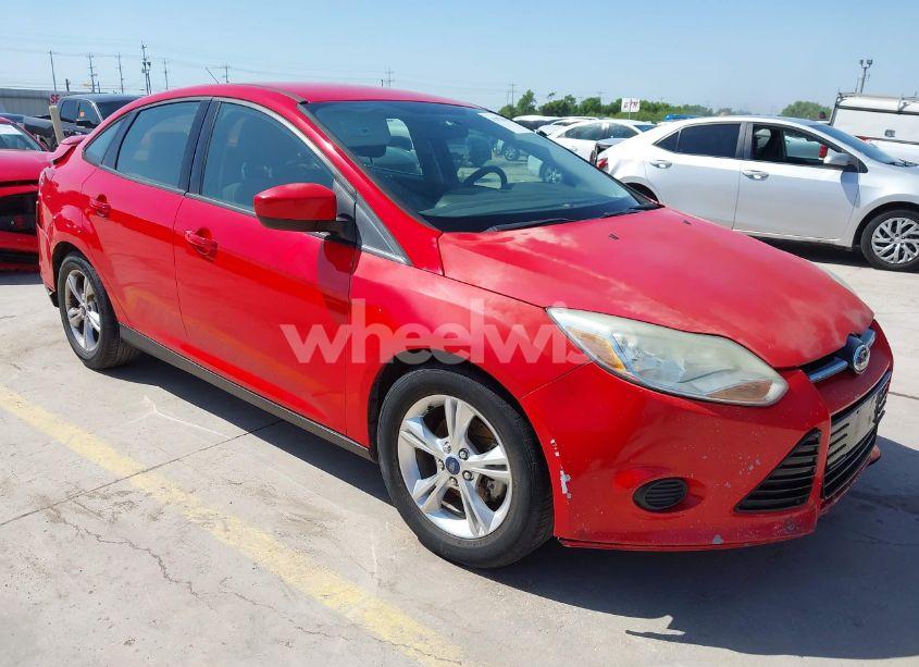 2012 Ford Focus SE (VIN 1FAHP3F24CL320603) main photo