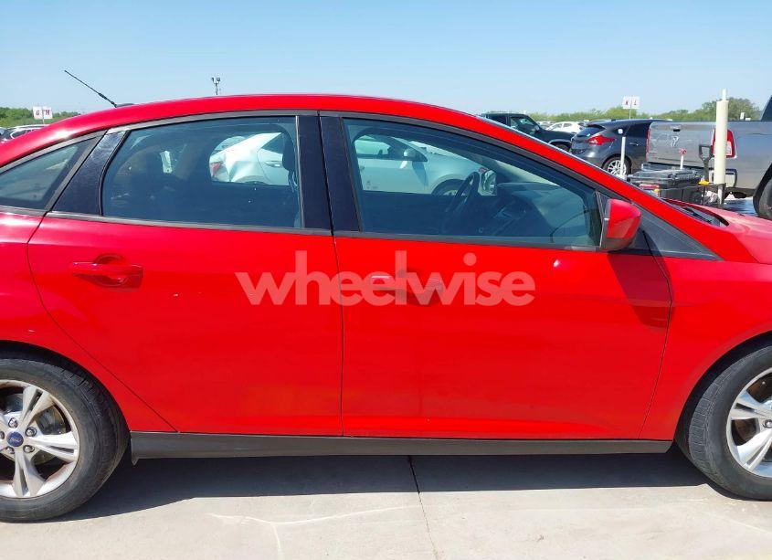 Photo 13 of 2012 Ford Focus SE (VIN 1FAHP3F24CL320603)