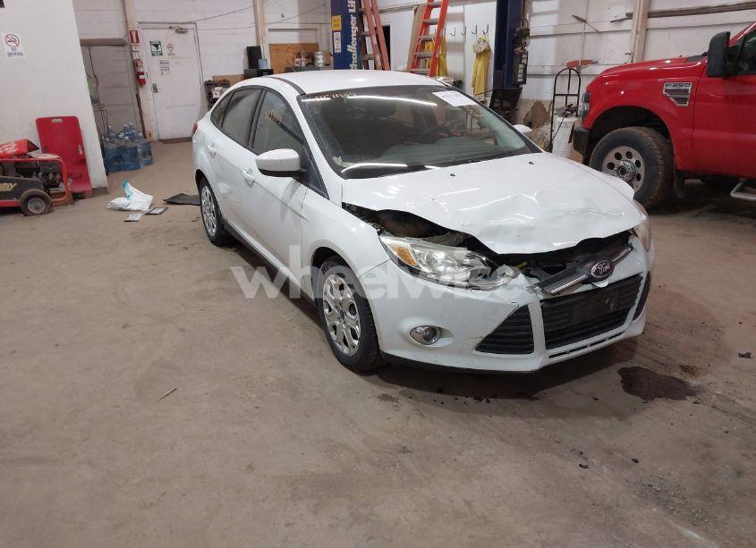 2012 Ford Focus SE (VIN 1FAHP3F24CL353374) main photo