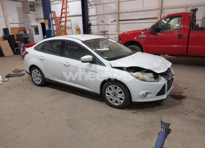 Photo 13 of 2012 Ford Focus SE (VIN 1FAHP3F24CL353374)