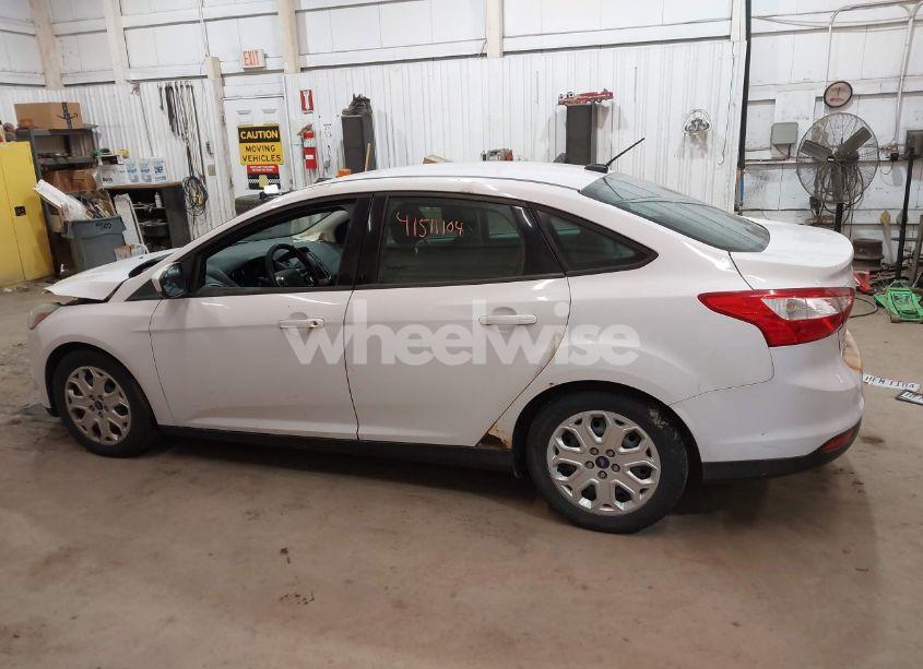 Photo 14 of 2012 Ford Focus SE (VIN 1FAHP3F24CL353374)