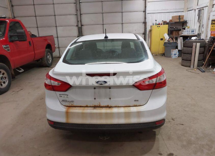 Photo 16 of 2012 Ford Focus SE (VIN 1FAHP3F24CL353374)