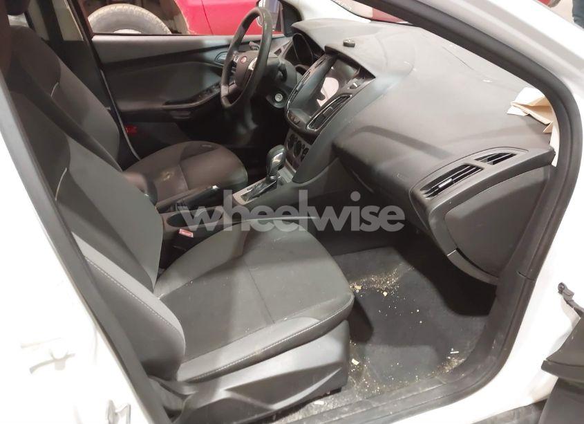 Photo 5 of 2012 Ford Focus SE (VIN 1FAHP3F24CL353374)