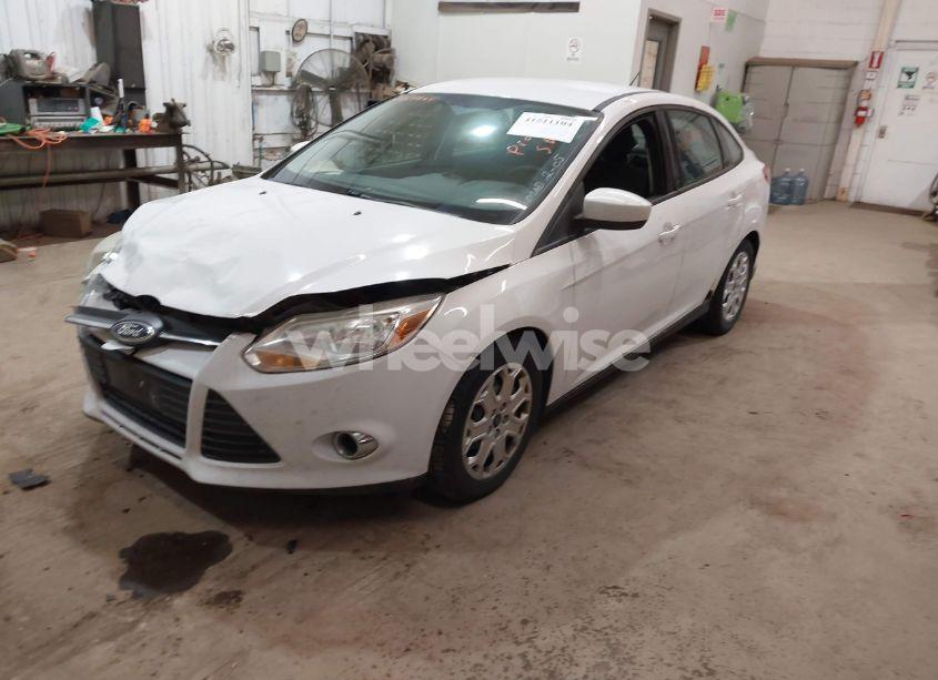 Photo 6 of 2012 Ford Focus SE (VIN 1FAHP3F24CL353374)