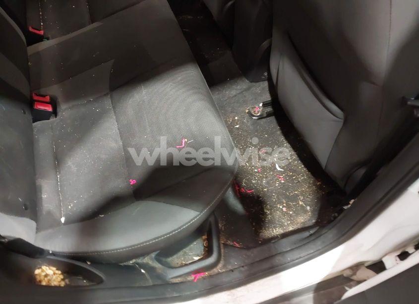 Photo 8 of 2012 Ford Focus SE (VIN 1FAHP3F24CL353374)