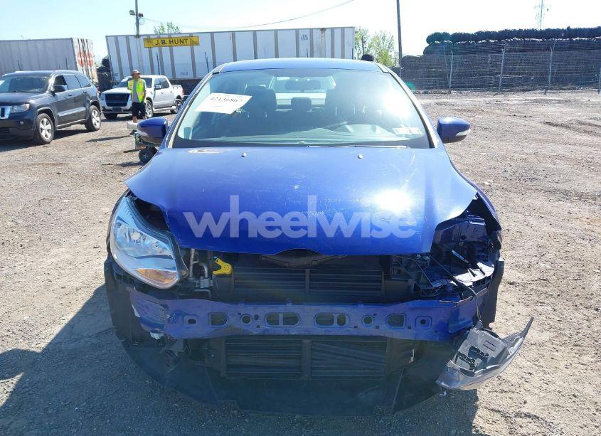 Photo 11 of 2012 Ford Focus SE (VIN 1FAHP3F24CL370286)