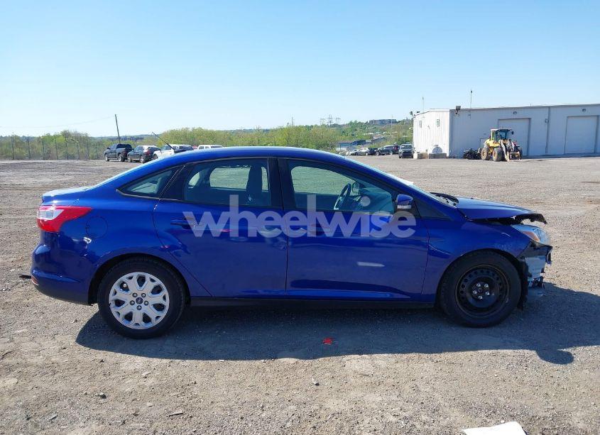 Photo 12 of 2012 Ford Focus SE (VIN 1FAHP3F24CL370286)