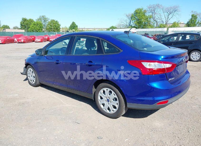 Photo 3 of 2012 Ford Focus SE (VIN 1FAHP3F24CL370286)