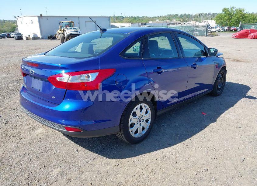 Photo 4 of 2012 Ford Focus SE (VIN 1FAHP3F24CL370286)