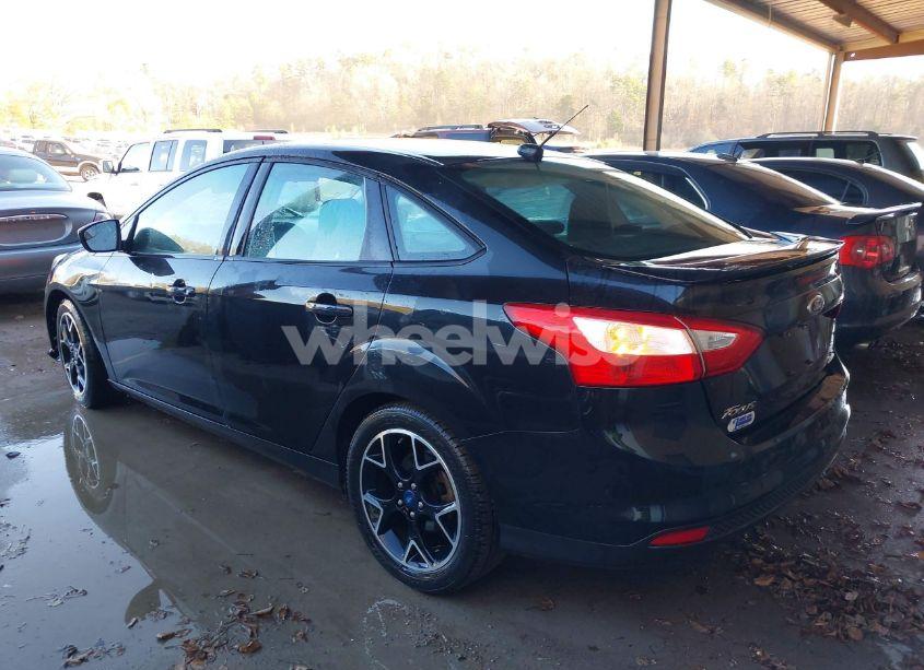 Photo 3 of 2012 Ford Focus SE (VIN 1FAHP3F24CL380932)